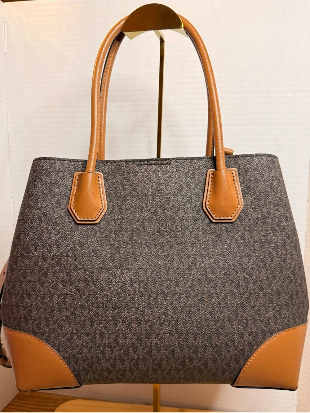 Michael Kors Mercer Gallery Satchel Brown Signature MK Logo
Crossbody Bag EUC - Picture 12 of 16